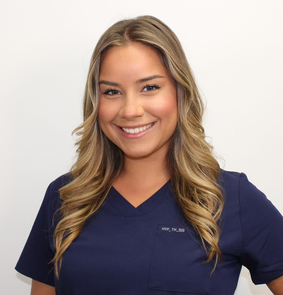 Danielle Headshot 1